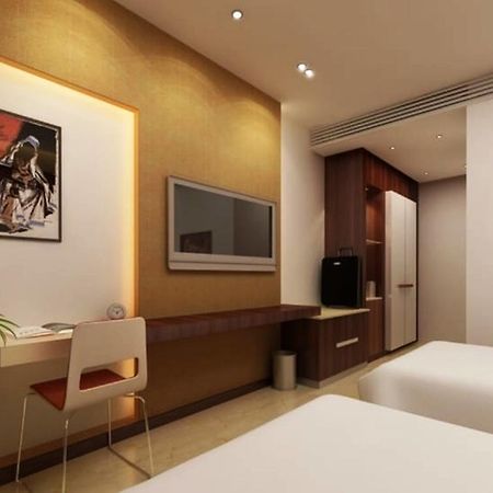 Hotel Vipul Grand Gurgaon Ngoại thất bức ảnh
